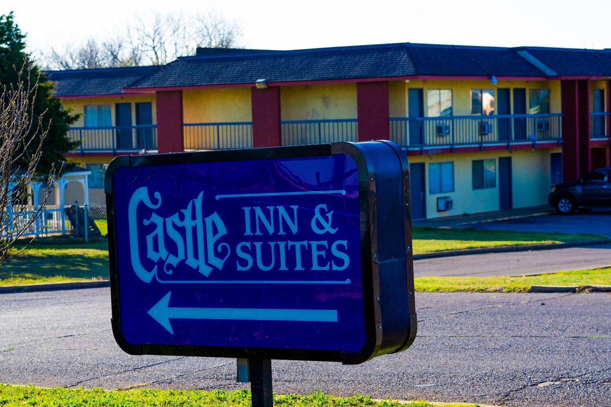 Castle Inn & Suites By Oyo Чикаша Экстерьер фото